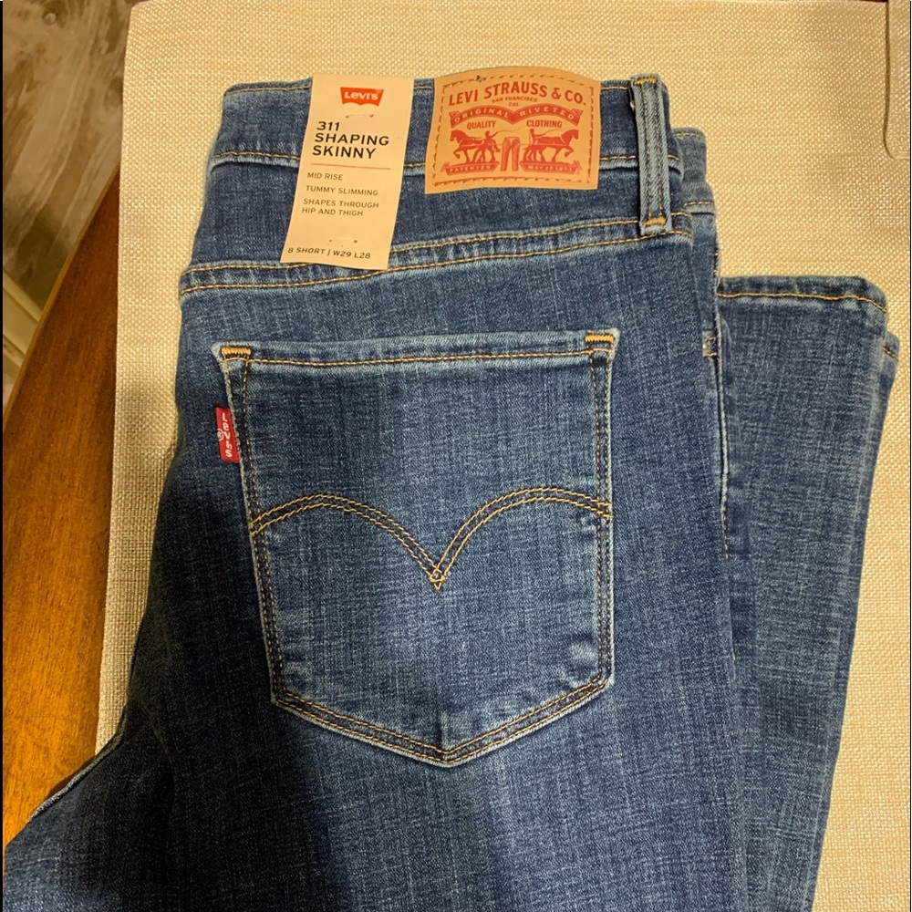 new with tags levi jeans size 8